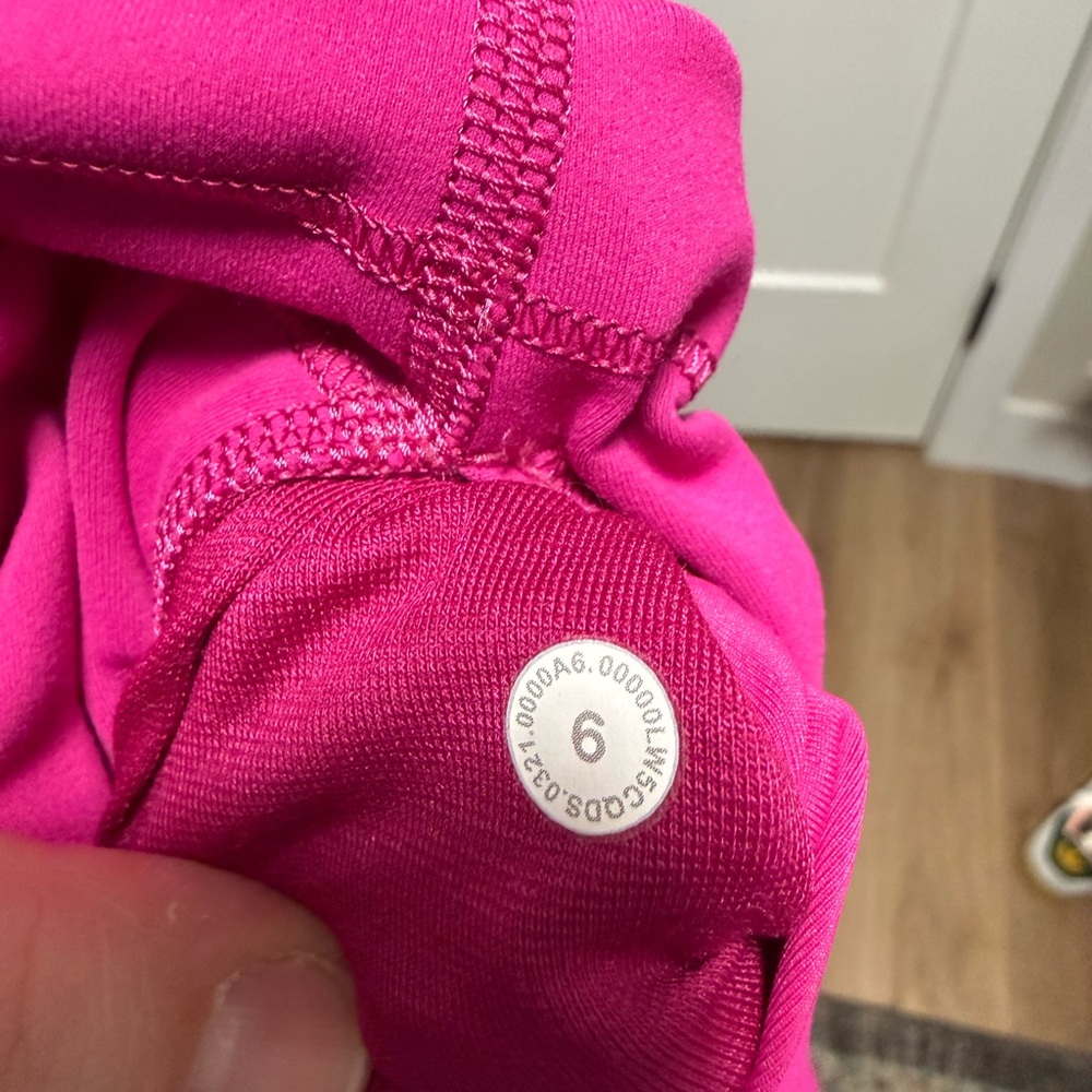 Lululemon Wunder Train High-Rise Tight 25" Size 6 - Picture 6 of 6